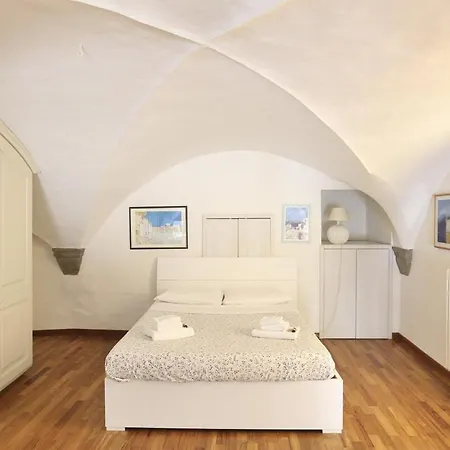 Historic Loft In The Heart Of Lägenhet Florens