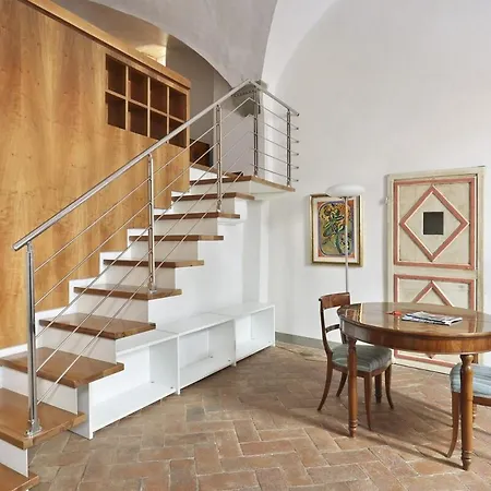 Апартаменты Historic Loft In The Heart Of Флоренция