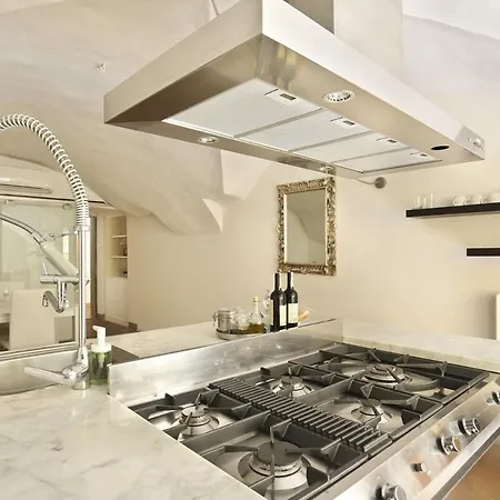 Historic Loft In The Heart Of Флоренция
